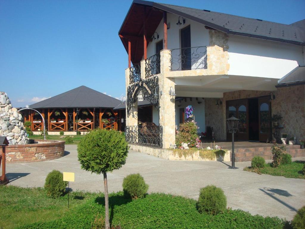 Pension La Taticu Săcălăşeni 外观 照片